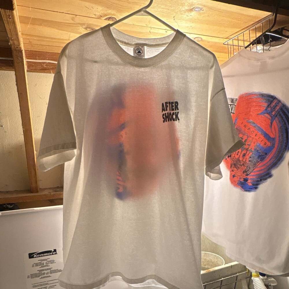 Vintage 1990s Get Shocked Graphic T Shirt Men's Medium